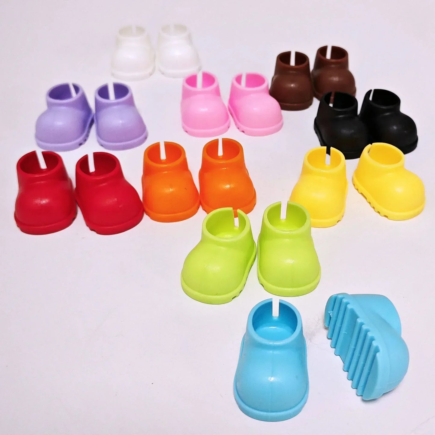 BubuCentral Colorful Rain Boots & Beach Shoes for 15–17 cm Art Toys | Mini Ropa-Style Shoes | Fun Accessories for Collectible Figures