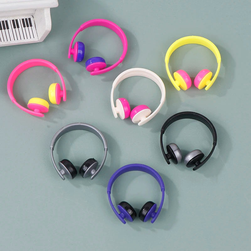 BubuCentral Mini Headphones Set (5 pcs) | 1:12 Dollhouse Accessories for Dolls & Mini Figures – Tiny Earphones Decoration Props